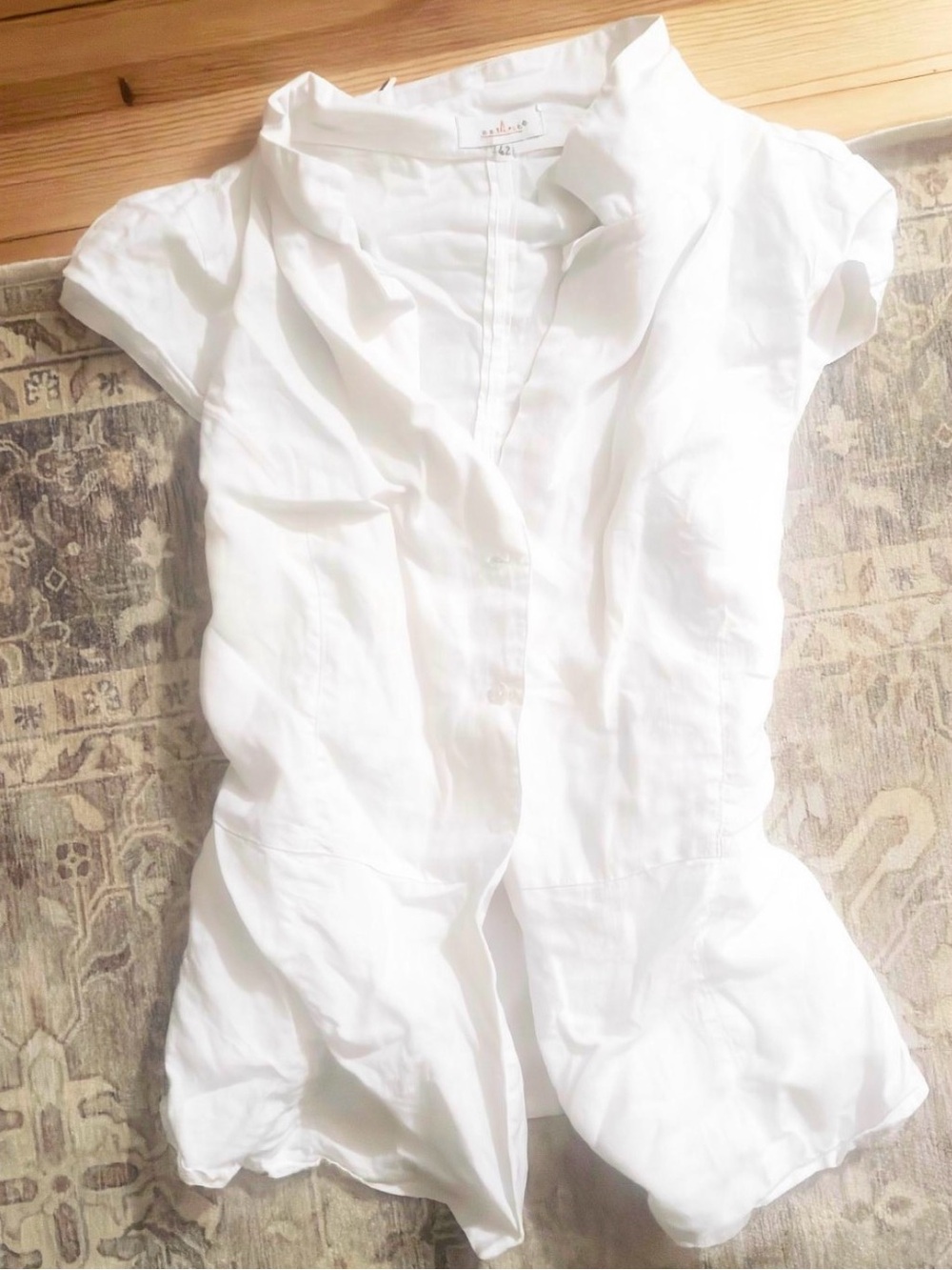 Women's White Short-Sleeve Button Front Top